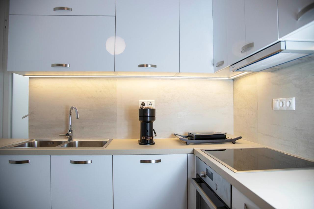 Marianna'S Stylish Brand New Apt In The Heart Of Афины Экстерьер фото